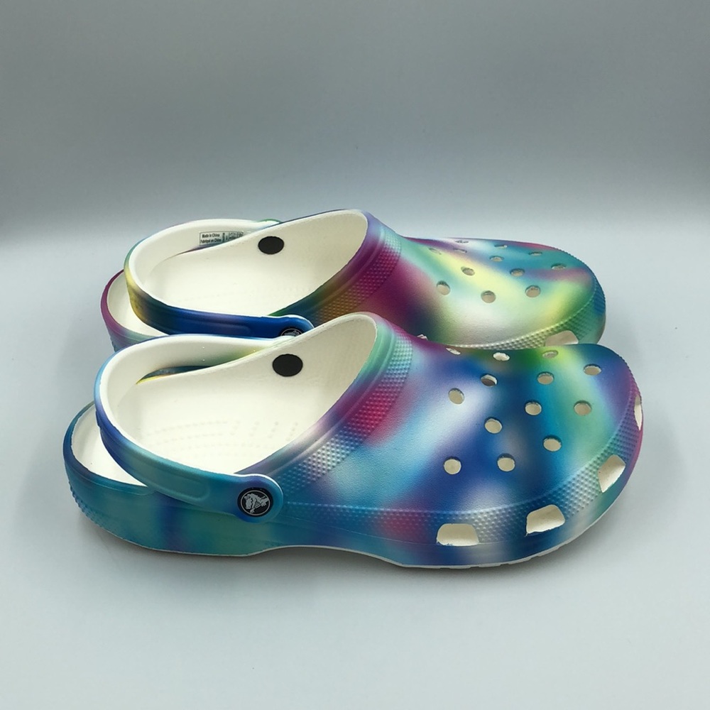 Crocs Classic Tye-Dye Clogs, Men’s sz 11